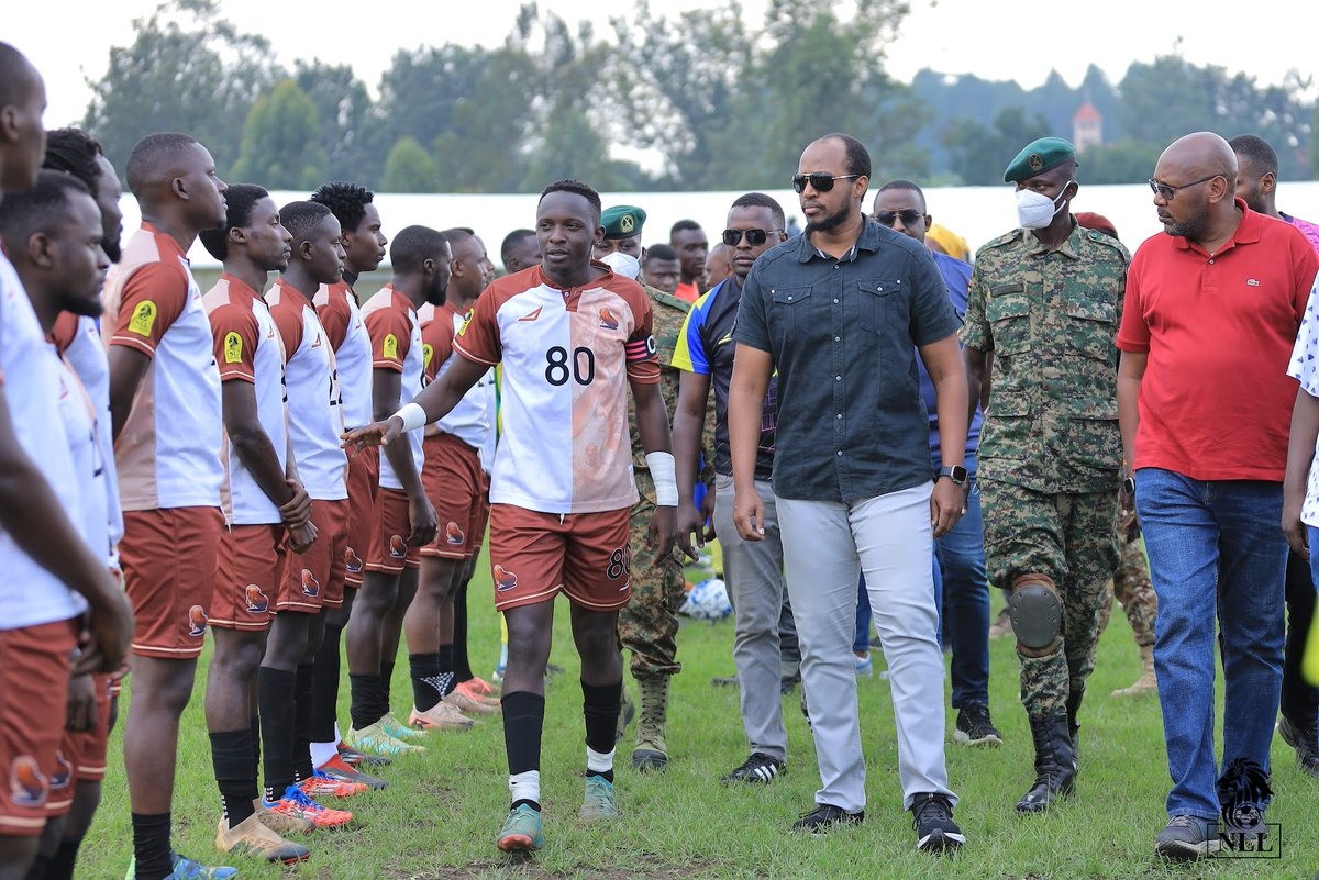 The late Oyo Nyimba Kabamba Iguru Rukidi IV King of Toro at the grand finale of Ntale Lions League in fortportal last year